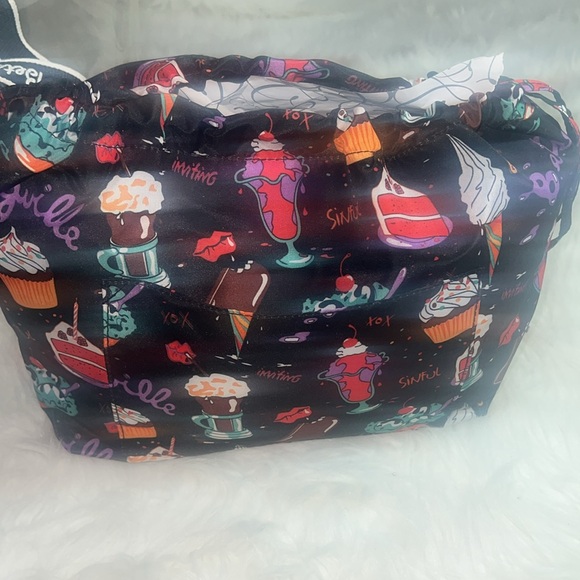 Betsey Johnson clear bag - Picture 9 of 11